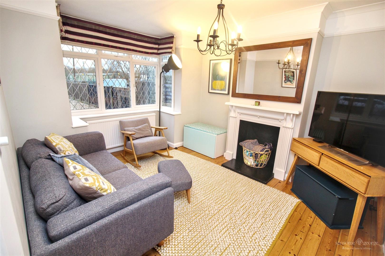 4 bed property in Church End Lane, Reading